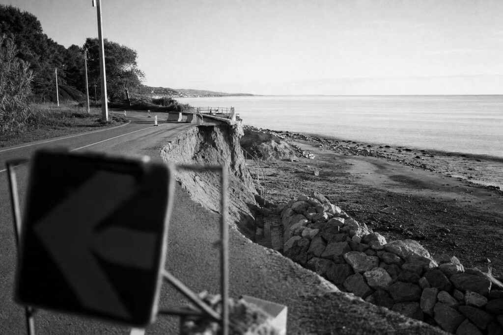 L’État planifie pour +4 °C. Les communes construisent encore pour le climat de 1990.